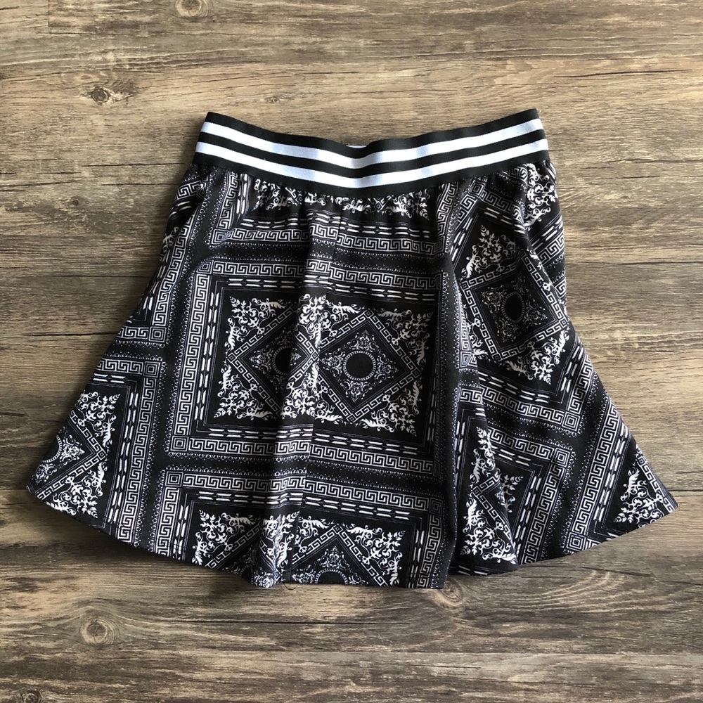 ⚡️ 3/25$ ⚡️ Patterned Skater Skirt